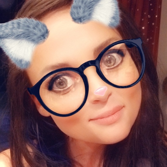 Meet your Posher, Megan - Picture 4 of 4